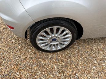 Ford Fiesta 1.6 Titanium Powershift Euro 5 3dr