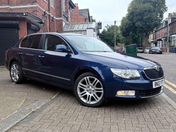 Skoda Superb 2.0 TDI Elegance DSG Euro 5 5dr