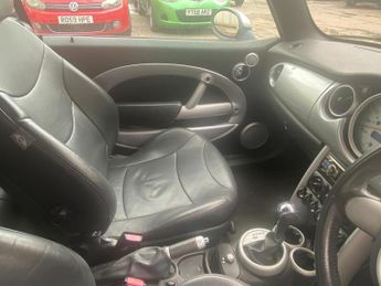 MINI Convertible 1.6 Cooper CVT Euro 3 2dr