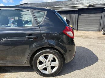 Kia Ceed 1.6 CRDi 2 Auto Euro 5 5dr