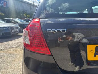 Kia Ceed 1.6 CRDi 2 Auto Euro 5 5dr