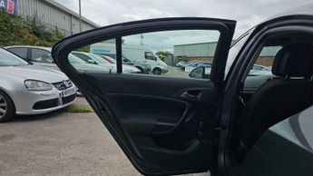 Vauxhall Insignia 2.0 CDTi Exclusiv Auto Euro 5 5dr