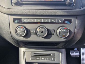 Volkswagen Tiguan 2.0 TDI BlueMotion Tech R-Line Edition DSG 4WD Euro 6 (s/s) 5dr