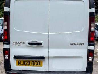 Renault Trafic 1.6 dCi 27 Business SWB Standard Roof Euro 6 5dr