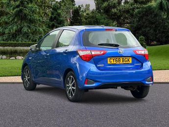 Toyota Yaris 1.5 VVT-h Icon Tech E-CVT Euro 6 (s/s) 5dr