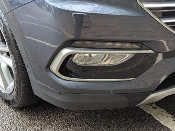 Hyundai Santa Fe 2.2 CRDi Blue Drive Premium SE Auto 4WD Euro 6 (s/s) 5dr (7 Seat