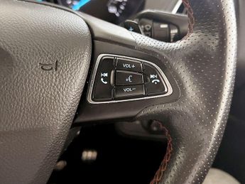 Ford Kuga 2.0 TDCi ST-Line Powershift Euro 6 5dr