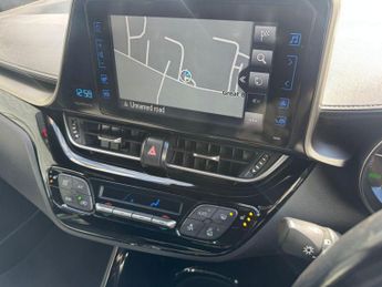 TOYOTA C-HR 1.8 VVT-h Design SUV 5dr Petrol Hybrid CVT Euro 6 (s/s) (122 ps)
