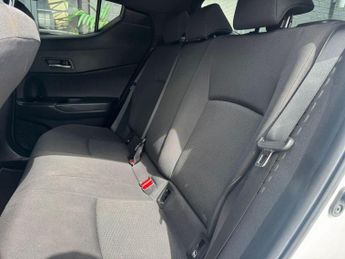 TOYOTA C-HR 1.8 VVT-h Design SUV 5dr Petrol Hybrid CVT Euro 6 (s/s) (122 ps)