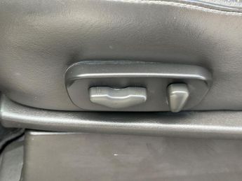 Nissan Pathfinder 2.5 dCi Tekna Auto 4WD Euro 5 5dr