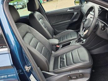 Volkswagen Tiguan 2.0 TDI R-Line DSG Euro 6 (s/s) 5dr
