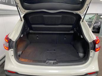 Nissan Qashqai 1.3 DIG-T Tekna DCT Auto Euro 6 (s/s) 5dr