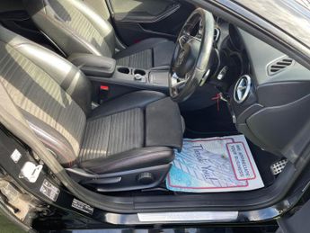 Mercedes-Benz CLA 2.1 CLA220d AMG Line Coupe 7G-DCT Euro 6 (s/s) 4dr