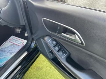 Mercedes-Benz CLA 2.1 CLA220d AMG Line Coupe 7G-DCT Euro 6 (s/s) 4dr