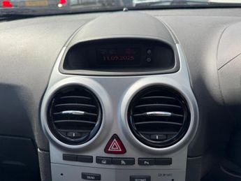 Vauxhall Corsa 1.4 16V Exclusiv Auto Euro 5 5dr (A/C)