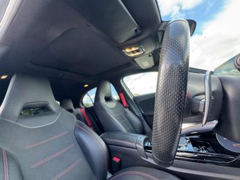 Mercedes-Benz A Class 2.0 A35 AMG (Premium Plus) Hatchback 5dr Petrol SpdS DCT 4MATIC 