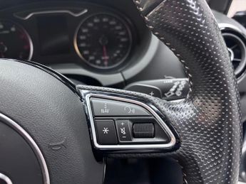 Audi A3 1.4 TFSI CoD S line S Tronic Euro 6 (s/s) 3dr (Nav)