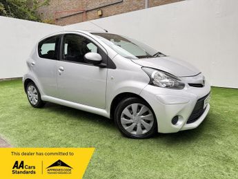 Toyota AYGO 1.0 VVT-i Ice Euro 5 5dr