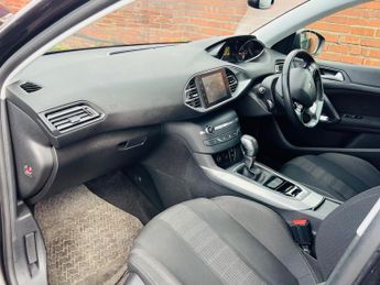 Peugeot 308 1.2 PureTech Allure EAT Euro 6 (s/s) 5dr