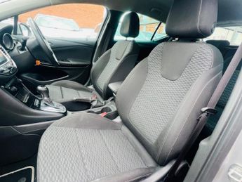 Vauxhall Astra 1.6 CDTi BlueInjection SRi Nav Auto Euro 6 (s/s) 5dr