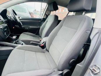 Volkswagen Golf 1.6 FSI SE 5dr
