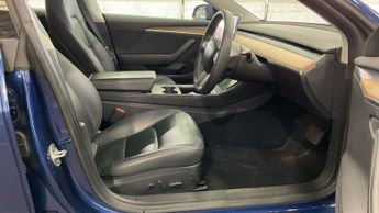 Tesla Model 3 Standard Range Plus Auto RWD 4dr