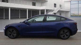 Tesla Model 3 Standard Range Plus Auto RWD 4dr