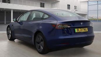 Tesla Model 3 Standard Range Plus Auto RWD 4dr