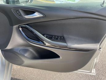 Vauxhall Astra 1.4i Turbo SRi Auto Euro 6 (s/s) 5dr