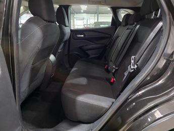 Nissan Qashqai 1.3 DIG-T MHEV Acenta Premium XTRON Euro 6 (s/s) 5dr