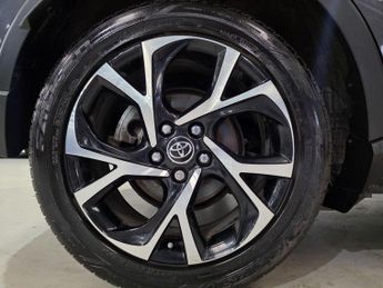 Toyota C-HR 1.8 VVT-h Dynamic CVT Euro 6 (s/s) 5dr
