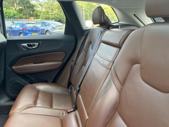 Volvo XC60 2.0h T8 Twin Engine 10.4kWh Inscription Pro Auto AWD Euro 6 (s/s