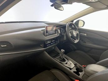 Nissan Qashqai 1.3 DIG-T MHEV Acenta Premium Euro 6 (s/s) 5dr