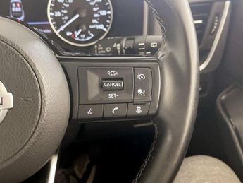 Nissan Qashqai 1.3 DIG-T MHEV Acenta Premium Euro 6 (s/s) 5dr