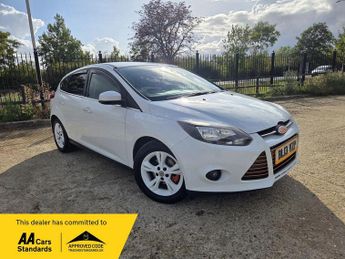 Ford Focus 1.0T EcoBoost Zetec Euro 5 (s/s) 5dr