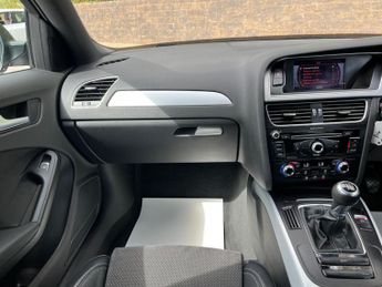 Audi A4 Avant 2.0 TDI S line Multitronic Euro 5 (s/s) 5dr