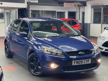 Ford Focus 1.6 Zetec Hatchback 5dr Petrol Manual (161 g/km, 99 bhp)