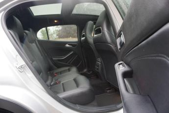 Mercedes-Benz GLA 2.1 GLA200d AMG Line (Premium Plus) 7G-DCT 4MATIC Euro 6 (s/s) 5