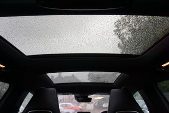 Mercedes-Benz GLA 2.1 GLA200d AMG Line (Premium Plus) 7G-DCT 4MATIC Euro 6 (s/s) 5