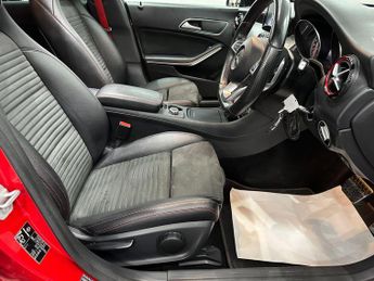 Mercedes-Benz CLA 2.0 CLA250 AMG Coupe 7G-DCT 4MATIC Euro 6 (s/s) 4dr
