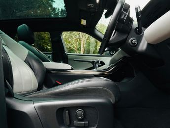 Land Rover Range Rover Evoque 2.0 P250 MHEV First Edition Auto 4WD Euro 6 (s/s) 5dr