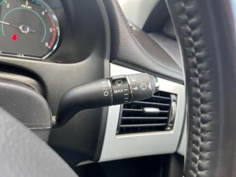 Jaguar XF 2.2d Luxury Auto Euro 5 (s/s) 4dr