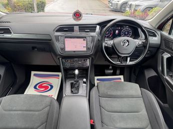 Volkswagen Tiguan 2.0 TDI BlueMotion Tech SEL DSG Euro 6 (s/s) 5dr