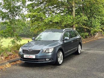 Skoda Superb 2.0 TDI Elegance DSG 4WD Euro 5 (s/s) 5dr