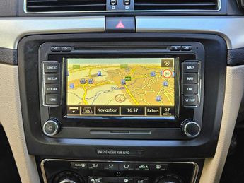 Skoda Superb 2.0 TDI Elegance DSG 4WD Euro 5 (s/s) 5dr