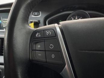 Volvo V40 2.0 D2 SE Nav Auto Euro 6 (s/s) 5dr
