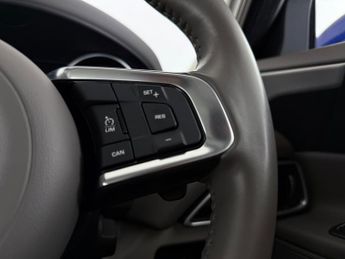 Jaguar XE 2.0i Prestige Auto Euro 6 (s/s) 4dr
