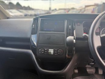 Nissan Serena Highway Star
