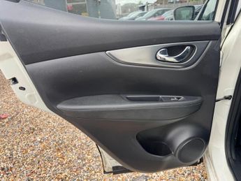 Nissan Qashqai 1.3 DIG-T Tekna DCT Auto Euro 6 (s/s) 5dr