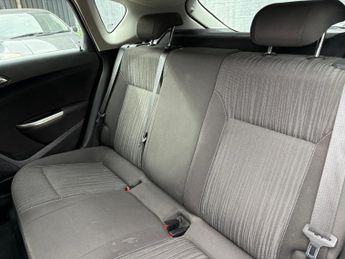 Vauxhall Astra 1.6 16v Exclusiv Auto Euro 5 5dr